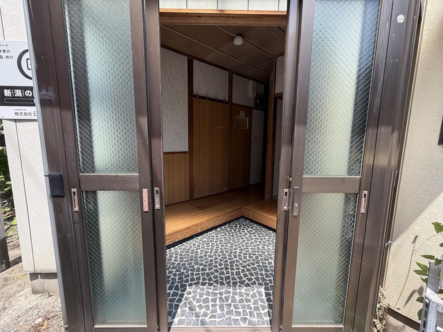 REGA本間町 0 玄関