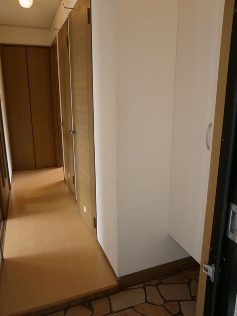 グラン・デ・ハイツ　B 102 玄関