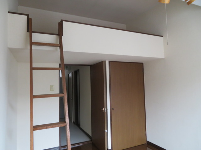 LOFT 106 リビング