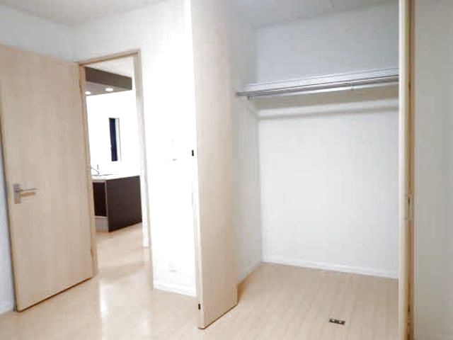 プレミアス松波 203 収納