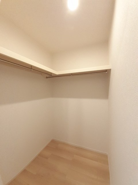 サンライズエイトＢ 102 収納