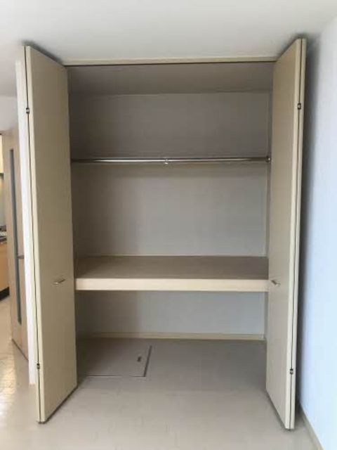 エテルノ　サンライズ　B 102 収納