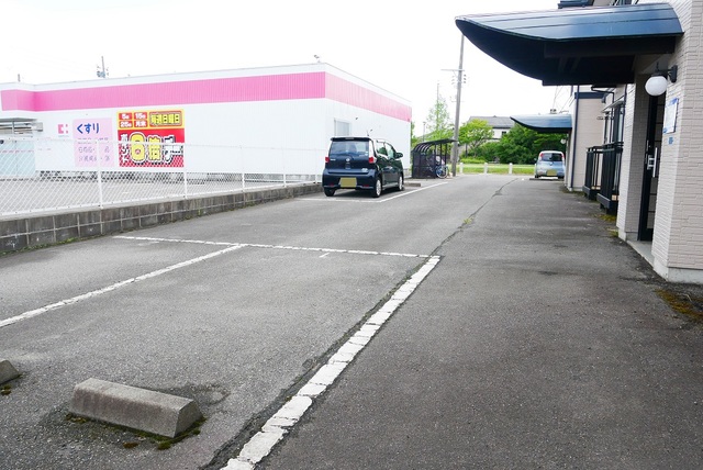 オーディアスⅠ 203 駐車場