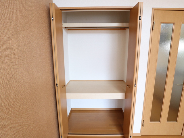 シャレー富塚町Ａ棟 205 収納