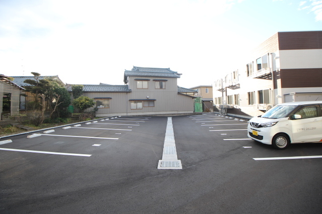 Cocoa 103 駐車場