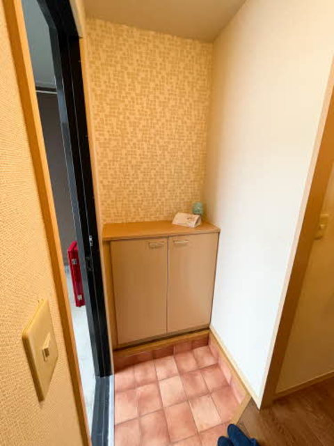 グランシャリオ　C 102 玄関