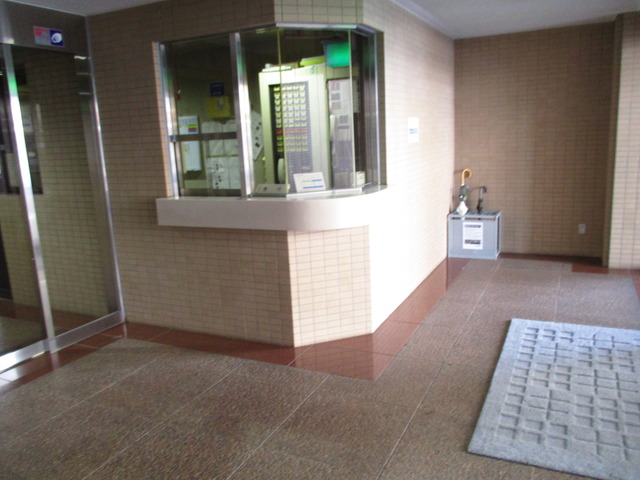 リバーヴュー長岡 306 玄関