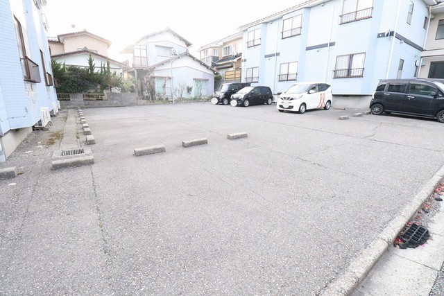 アコーダンス松田A 1-6 駐車場