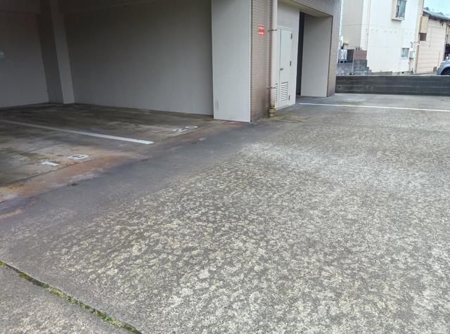 リバーヴュー長岡 306 駐車場