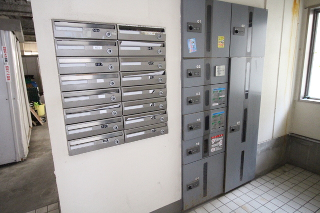 サンジェーヌ本町 602 玄関
