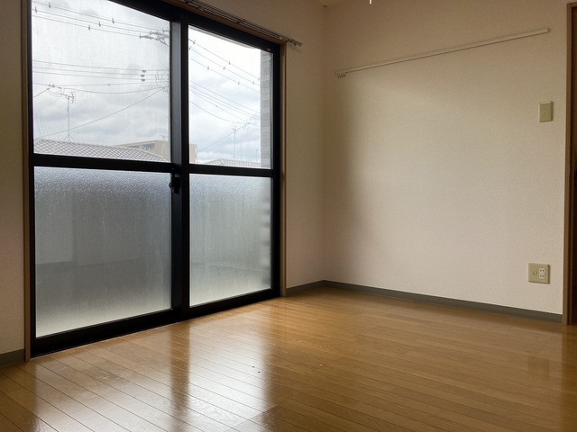 コンフォート弐番館 302 リビング