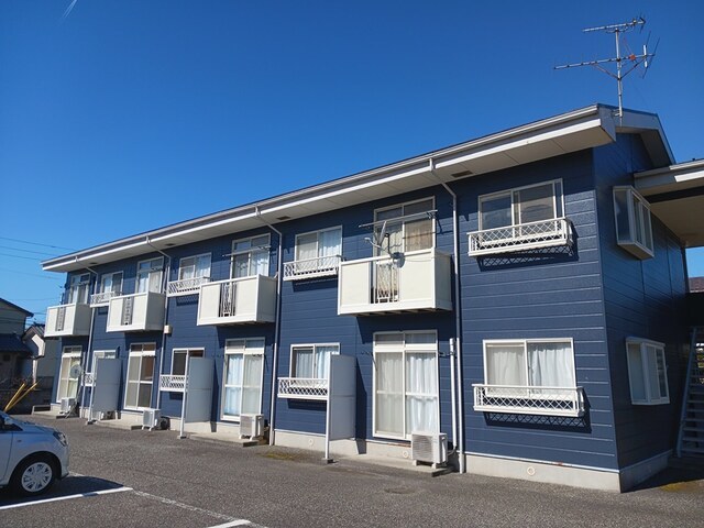 ブルースカイ 103 外観
