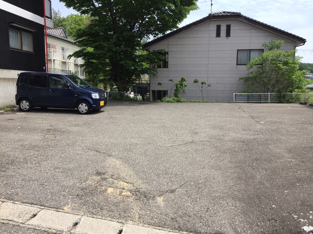 ＮＥＸＵＳ　ＫＡＭＯ 102 駐車場