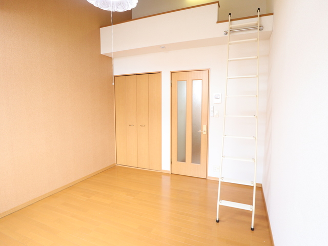 シャレー富塚町Ａ棟 205 リビング