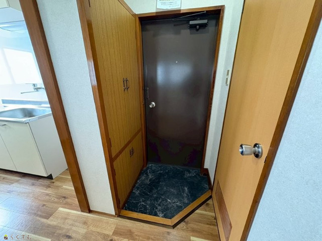 メゾン畠山 302 玄関