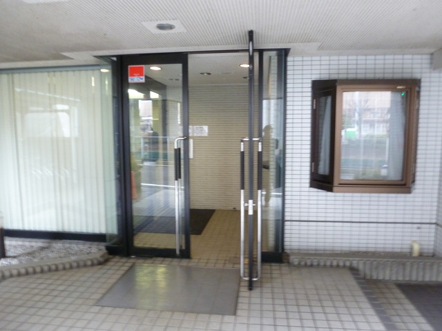 燕三条エクスプレスハイツ 207 玄関