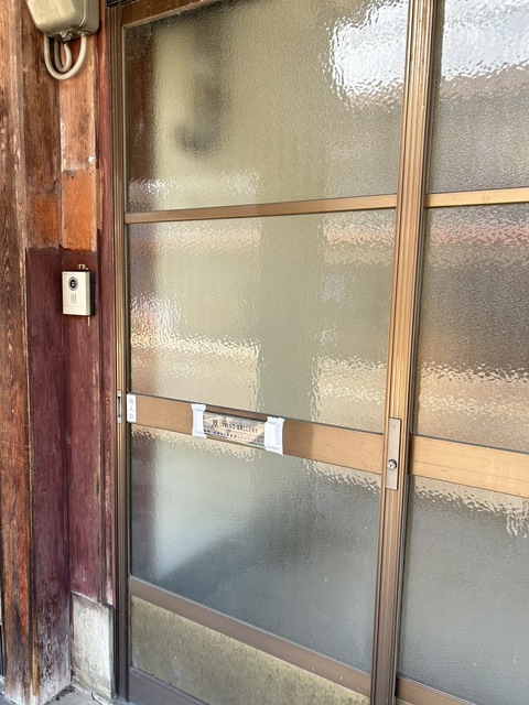 仲町２丁目貸家 0 玄関