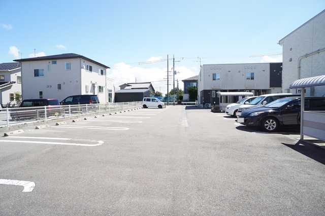パームスＡ 203 駐車場