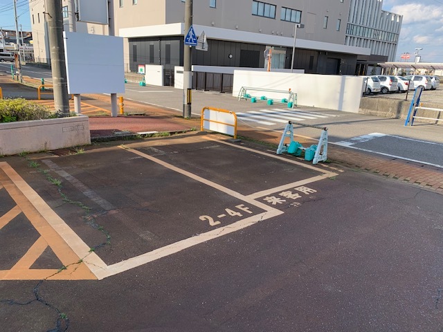 松尾ビル 208 駐車場