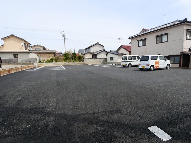 神宮寺尾 15 駐車場