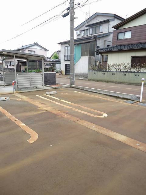 カルム　メゾン 204 駐車場