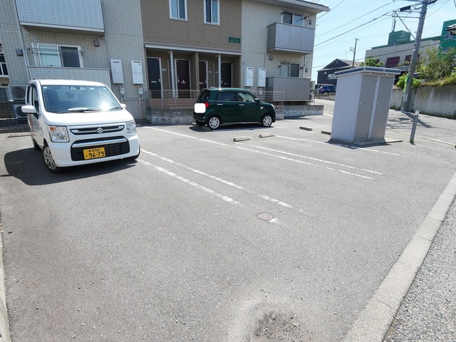 ブロタール 202 駐車場