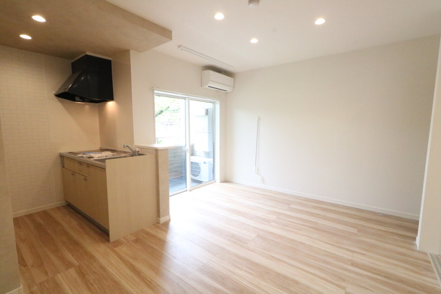 Common北葉町 102 リビング