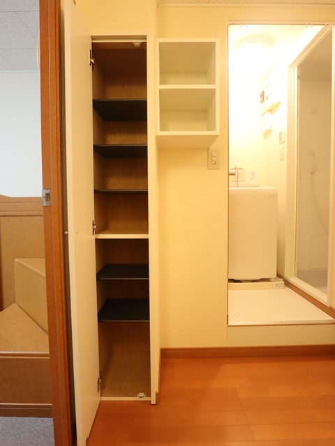 レオパレス新発田西Ⅱ 205 収納