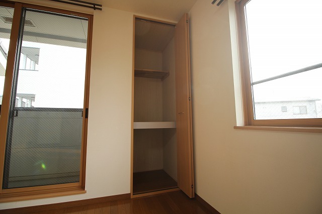グランドジュレー浜松町 2A 収納