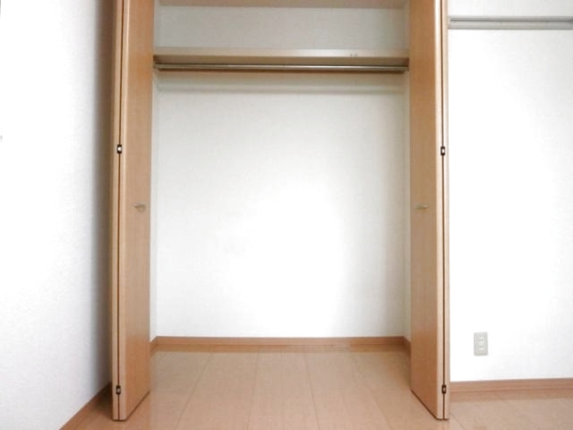 アプロス三ツ郷屋 101 収納