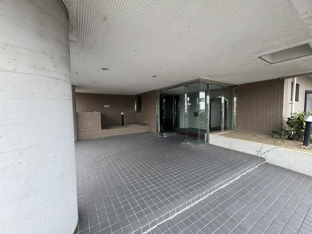ロイヤルマンション 205 玄関