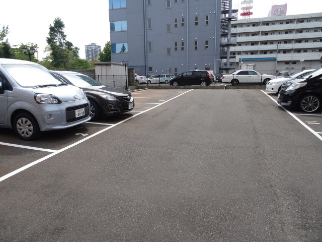グランリーオ大川前 401 駐車場