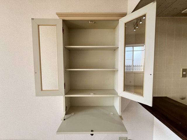 サンモリッツ高志 202 収納