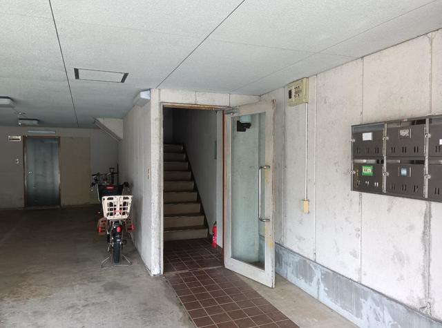 メゾン畠山 302 玄関