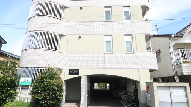 ヴィラ逢谷内 202 外観