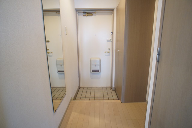ＲＥＳＩＤＥＮＣＥ　Ｈｉｌｌ　Ｗｅｓｔ裏館 505 玄関