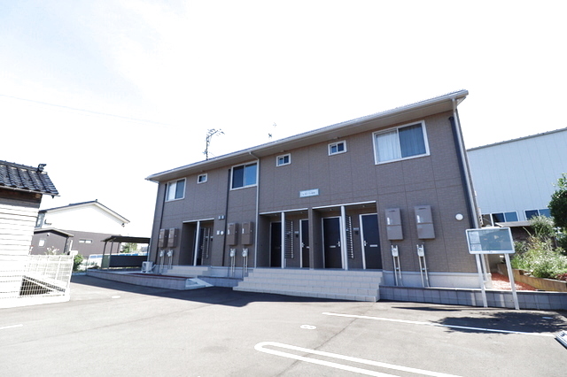 レガーロ潟町 201 外観