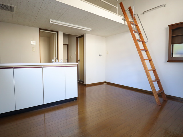 大志館Ⅲ 102 リビング