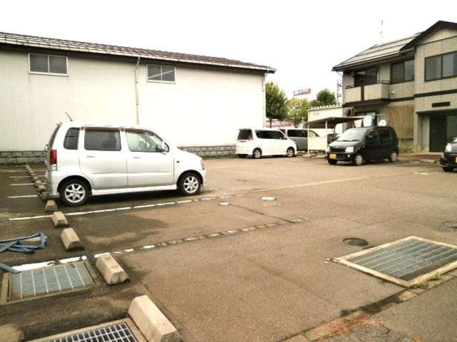 アルカディア西宮内　A 202 駐車場
