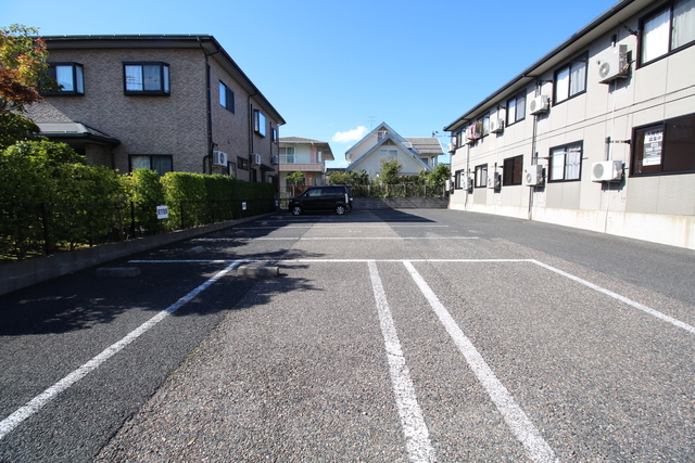 アビタシオン１０ 205 駐車場