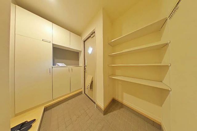 カプリレモン 102 玄関