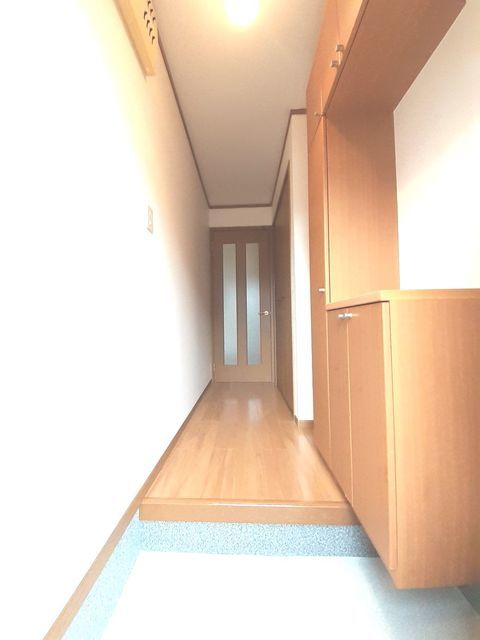 ヒルサイド 101 玄関