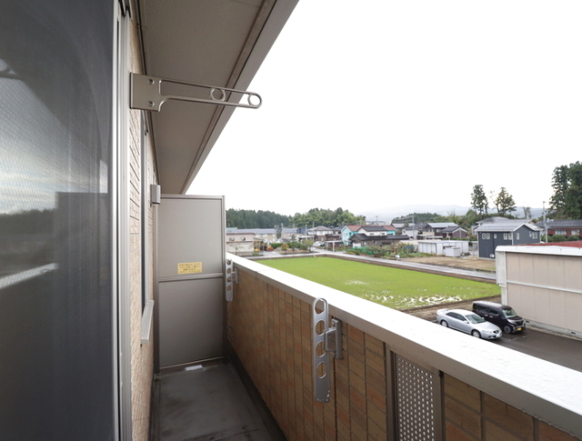 Ｄ-ｒｏｏｍ半田 302 バルコニー