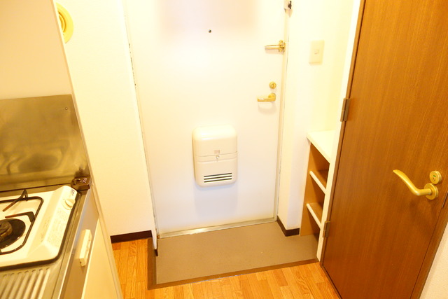 Lily-be関屋恵町 A303 玄関