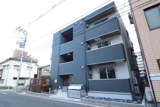Ｄ‐ＲＯＯＭ笹口 103 外観