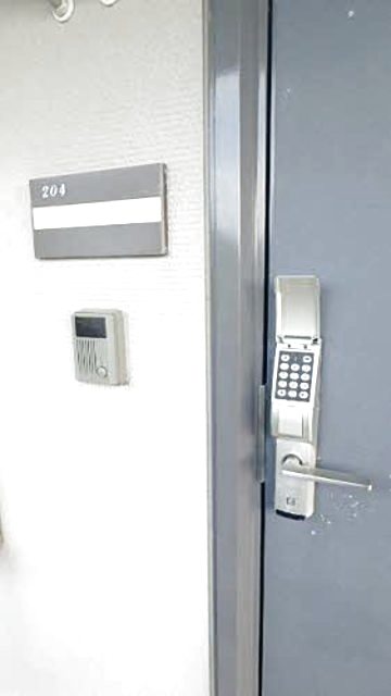 フレグランス　O 205 玄関