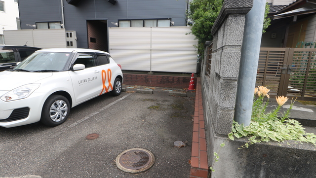 エクセル東明 2-C 駐車場