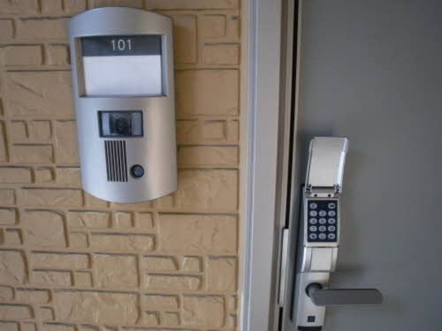 サンモール　リーフ 101 玄関