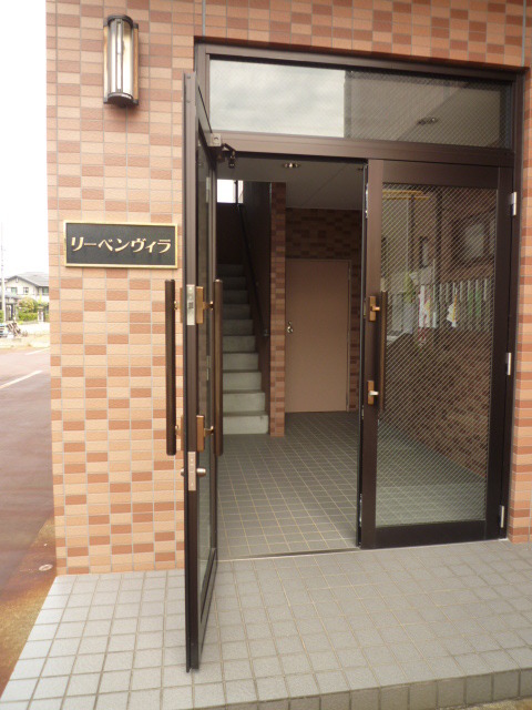 リーベンヴィラ 303 玄関