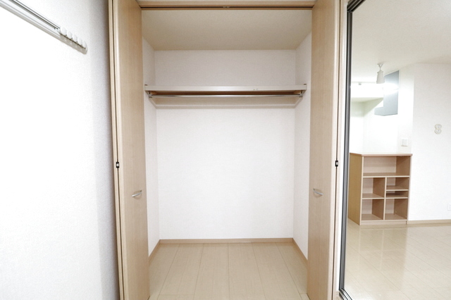 タウンコートくろい駅東　Ⅲ 102 収納